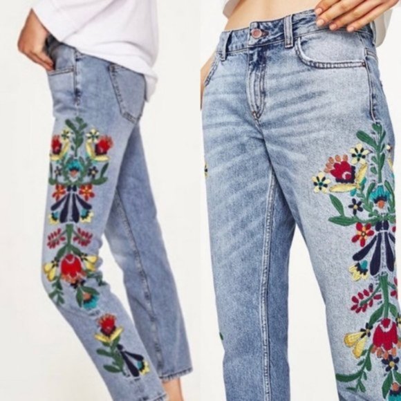 Zara Embroidered Floral Blue Jeans Size 4